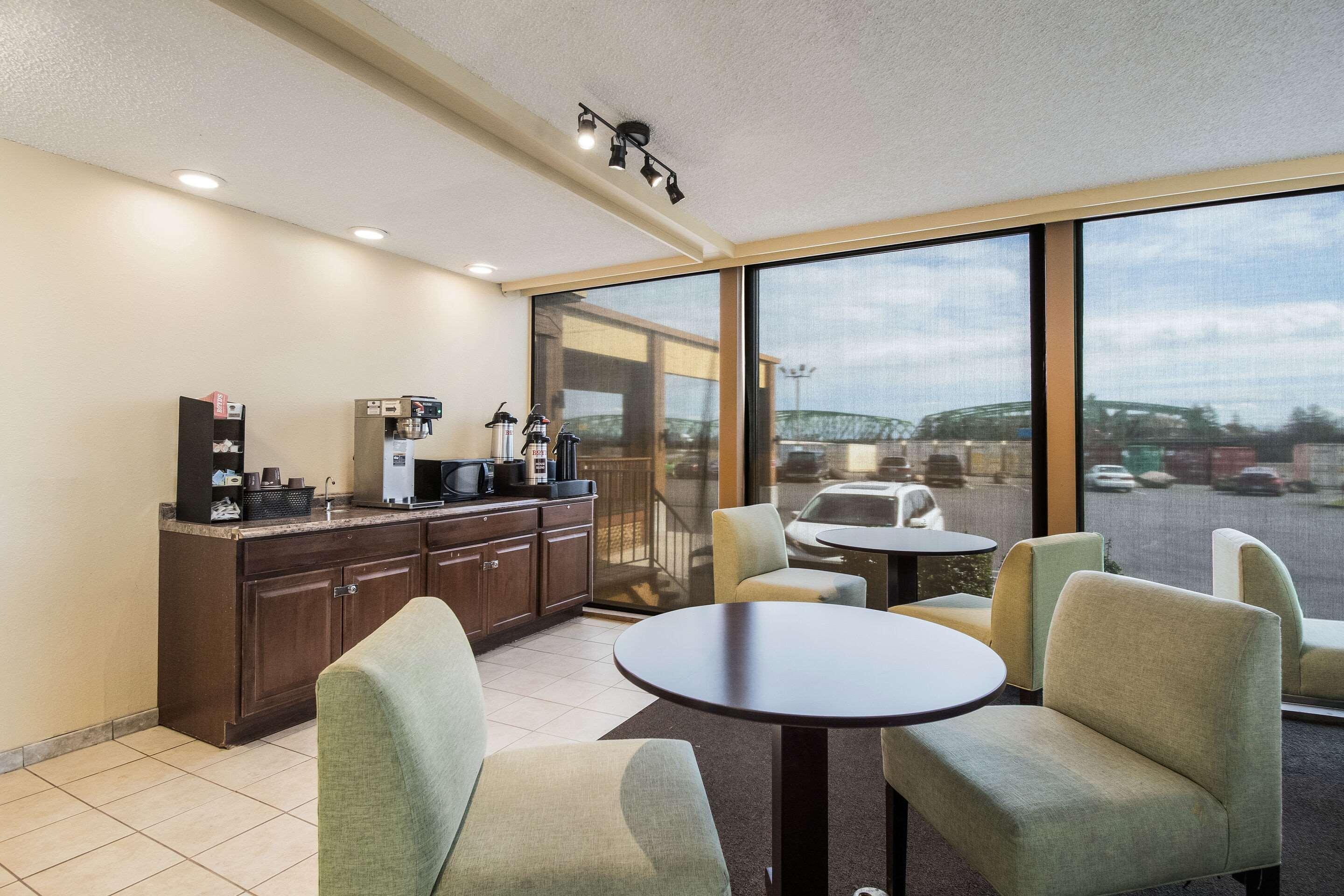 Rodeway Inn & Suites Portland - Jantzen Beach מראה חיצוני תמונה