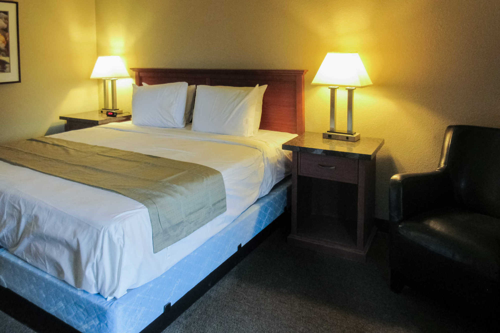 Rodeway Inn & Suites Portland - Jantzen Beach חדר תמונה